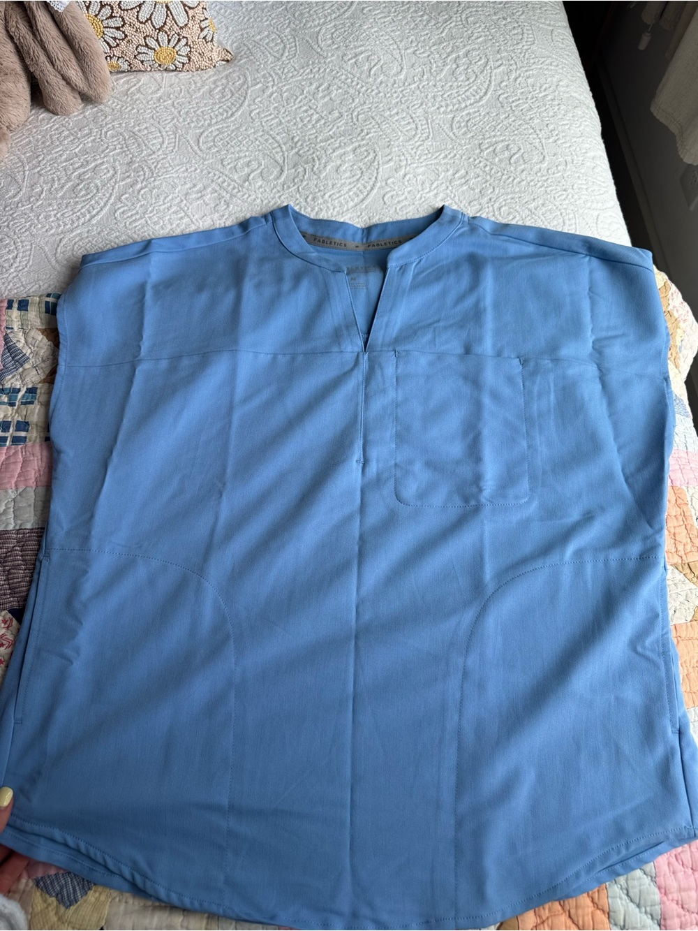 Fabletics Scrub Set - Picture 4 of 5